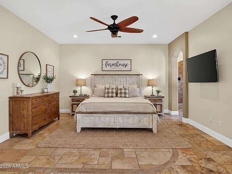 31829 N PAMELA Drive photo 4