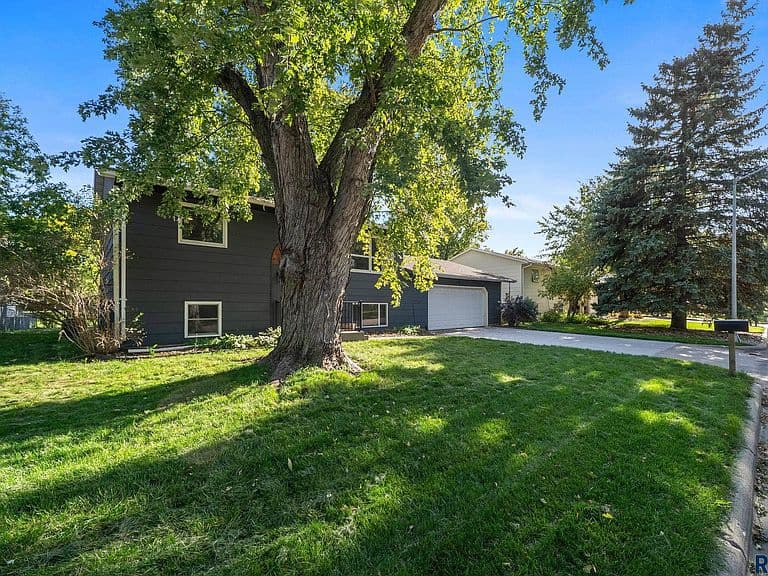 3924 S Morrow Dr photo 3