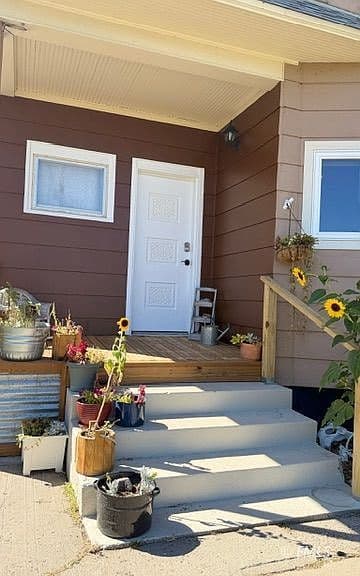 503 S Cale Ave photo 2