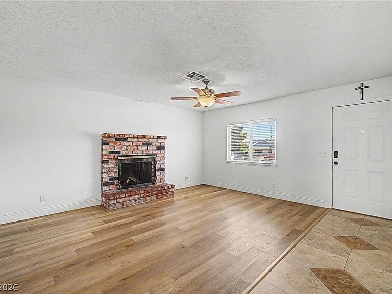 617 Mosswood Dr photo 5