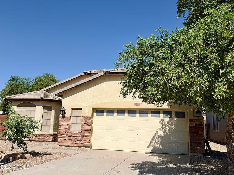 3232 W T RYAN Lane photo 1