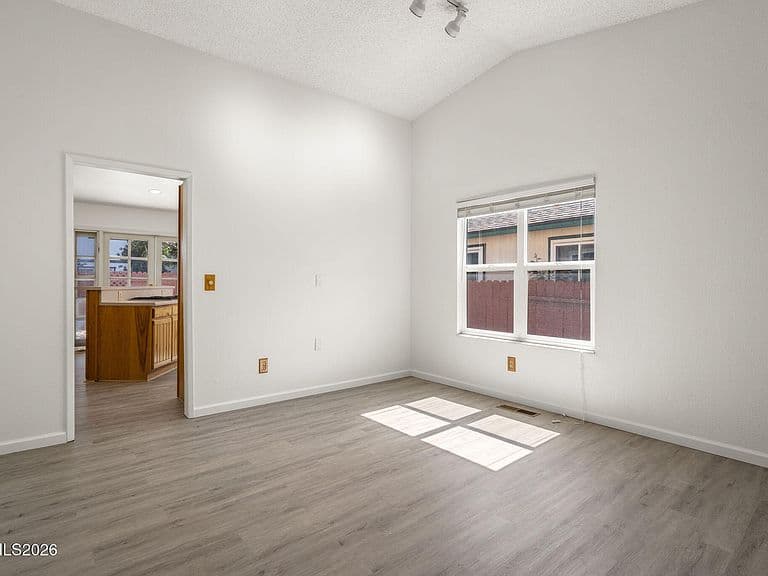 1229 Flora Glen Dr photo 5