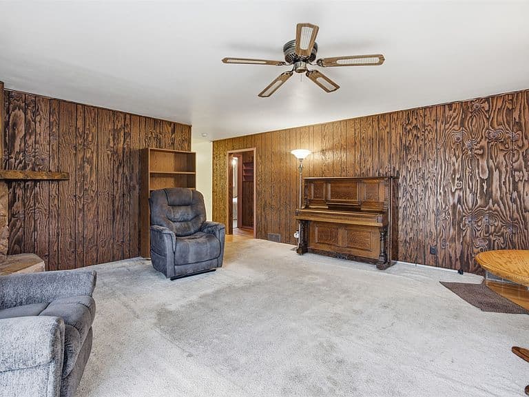 3503 Paxson St photo 5
