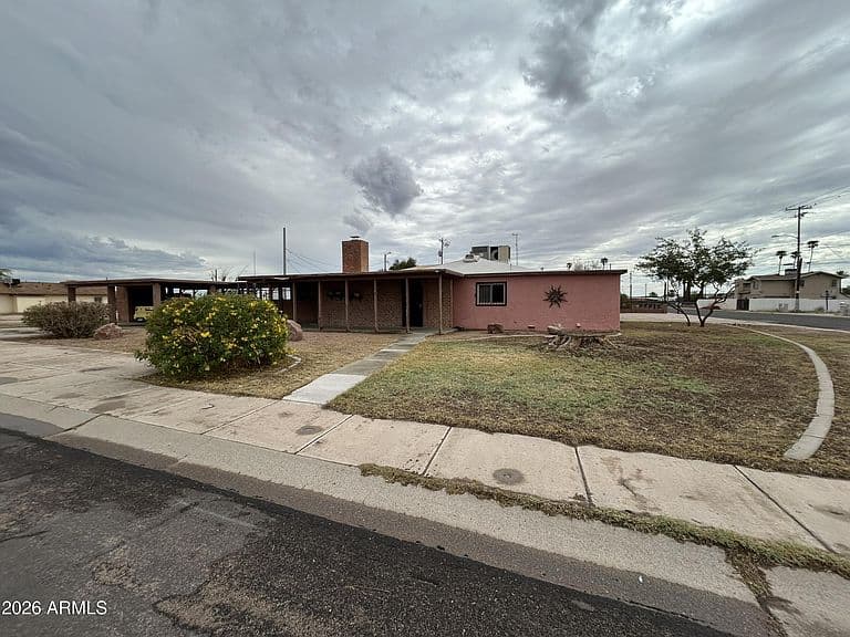 900 E 2ND Street photo 3