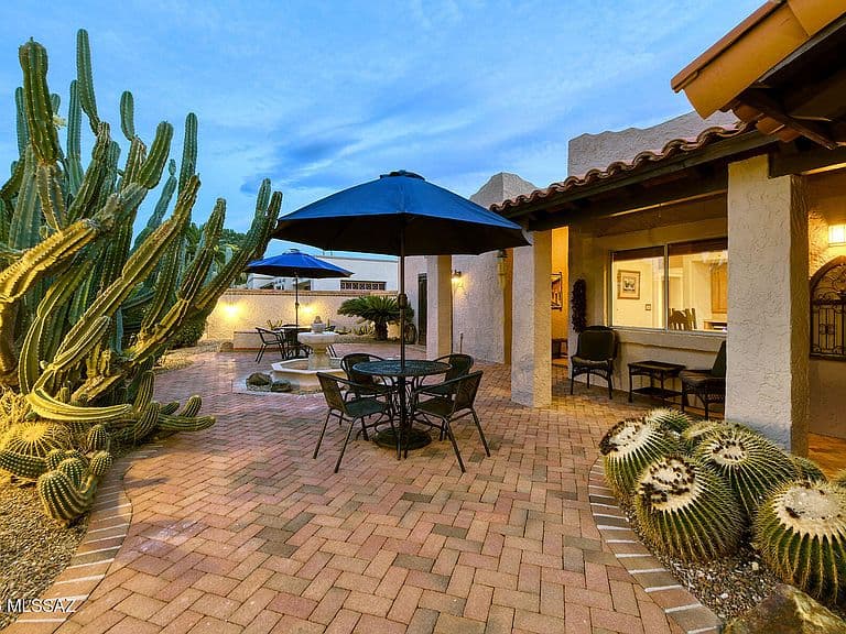 361 E Placita Idilio photo 4
