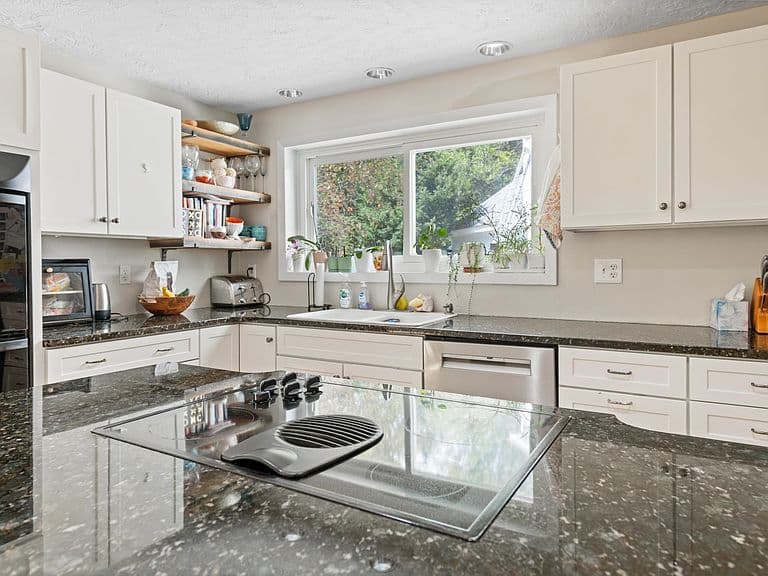 39 Portage Road photo 3
