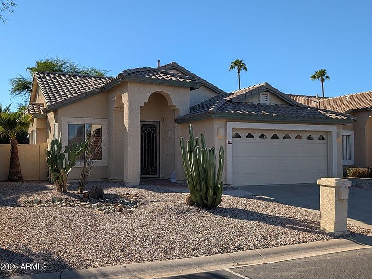420 W HALF MOON Way photo 1
