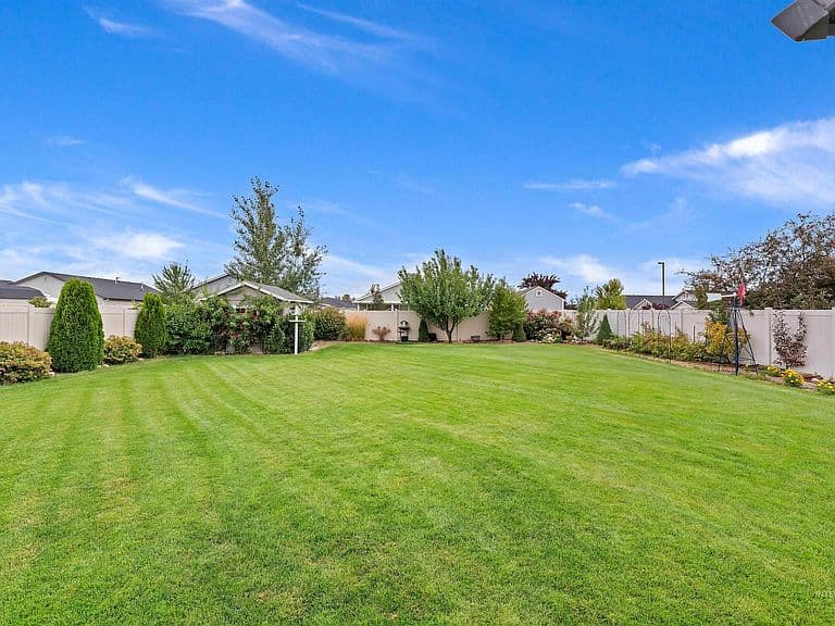 236 W Screech Owl Dr photo 5