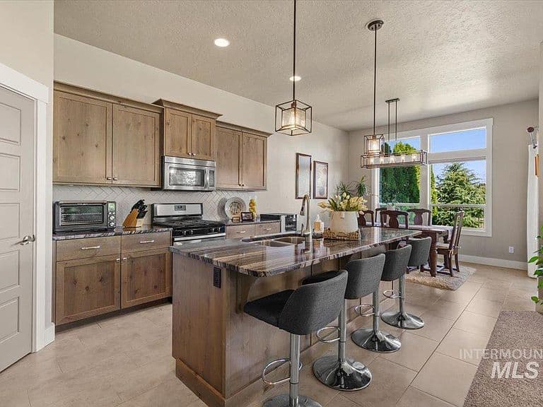 1058 E Radiant Ridge Dr photo 4