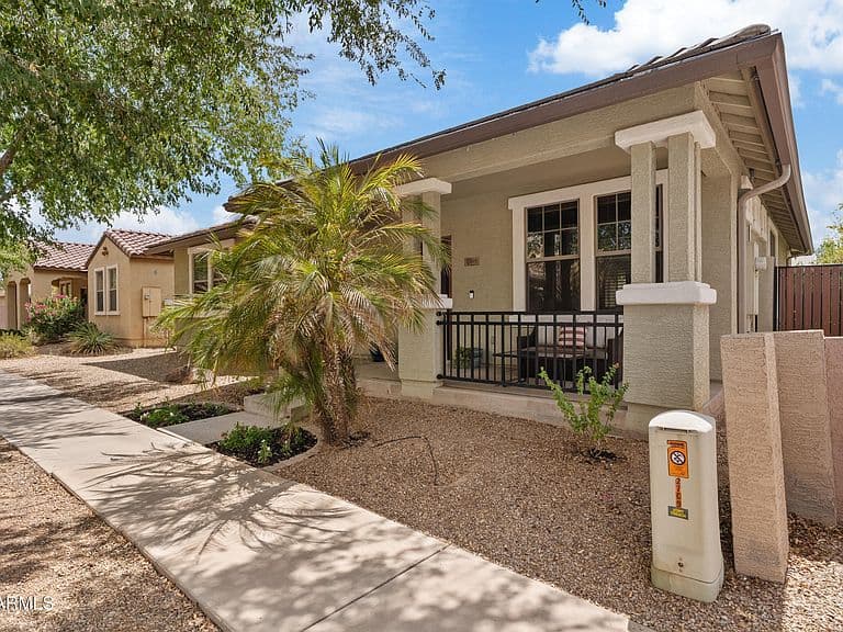 2769 E MEGAN Street photo 2