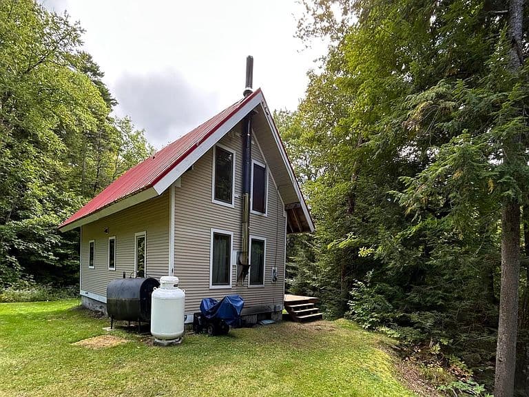 194 Bartley Road photo 1