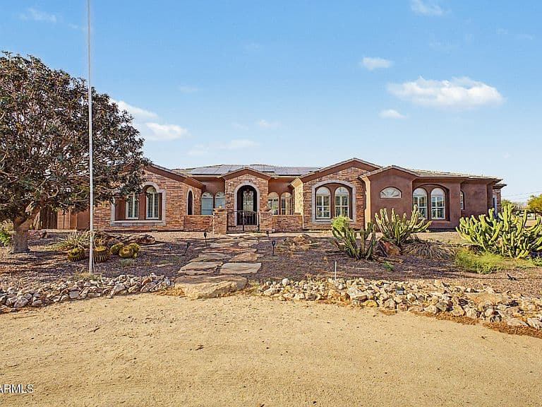 20548 E NAVAJO Drive photo 2
