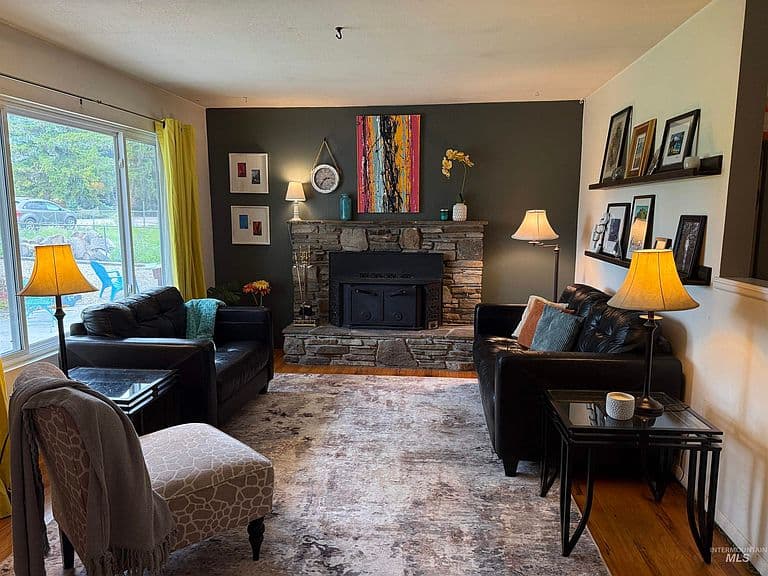 4106 Jessie Ln photo 3