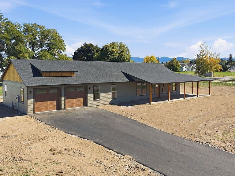 206 Lore Ln photo 2
