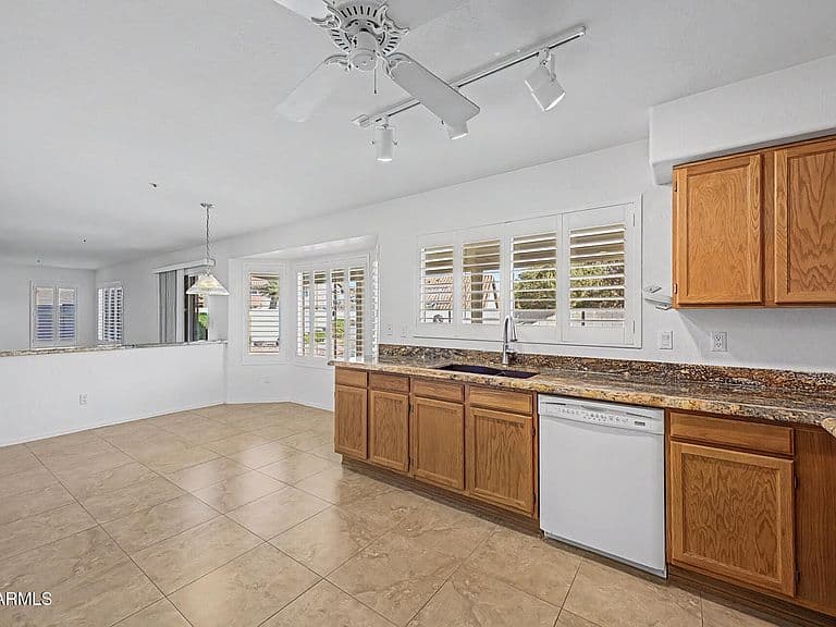 8839 E FLORIADE Drive photo 4