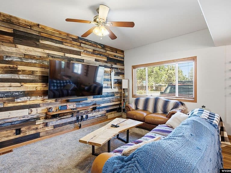 3005 De Smet Dr photo 5