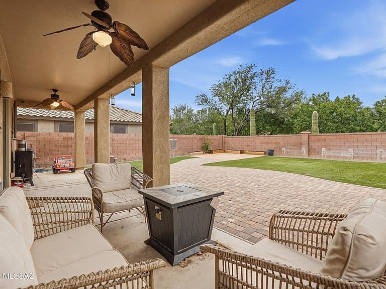 126 W Calle Patio Lindo photo 2