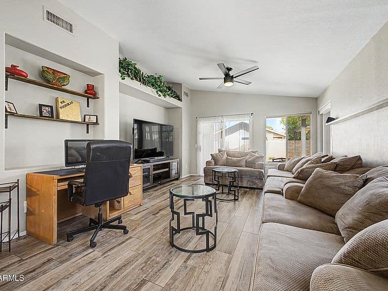 13558 W SAGUARO Lane photo 4
