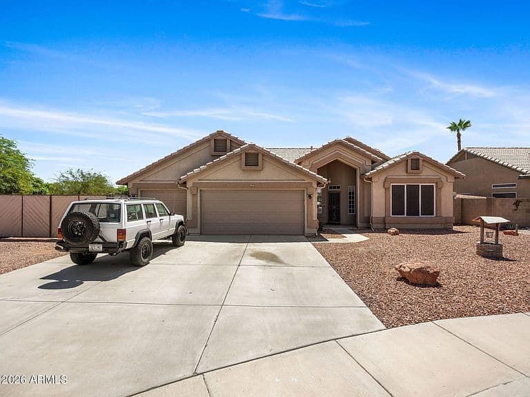 7727 W VOLTAIRE Avenue photo 3