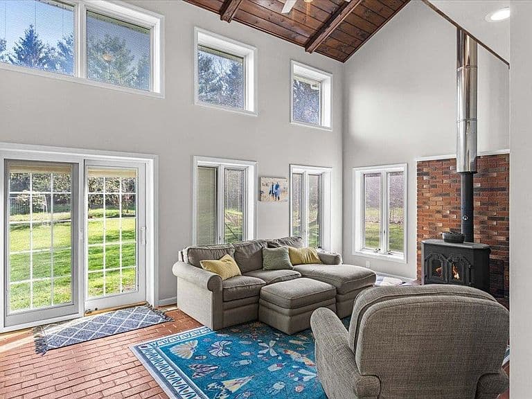 73 Brigham Hill Road photo 4