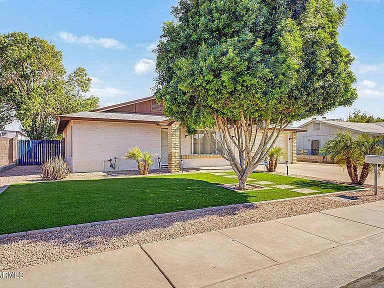 6957 W SAN JUAN Avenue photo 2