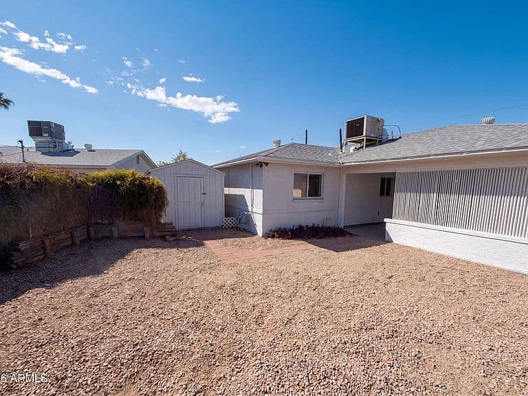 1738 W NORTH Lane photo 5