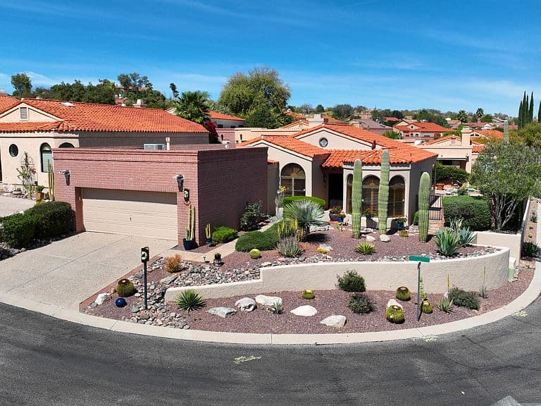 2570 W Ben Hogan Dr photo 2