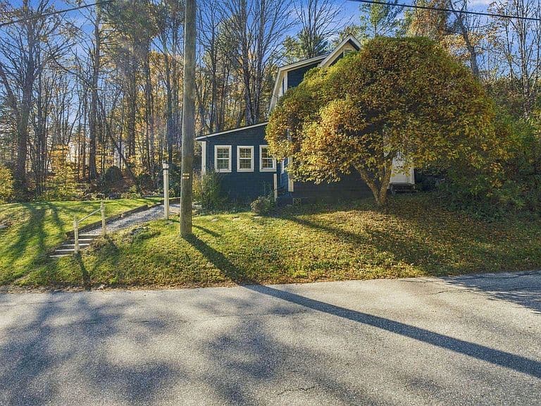 17 & 22 Chalk Pond Road photo 3
