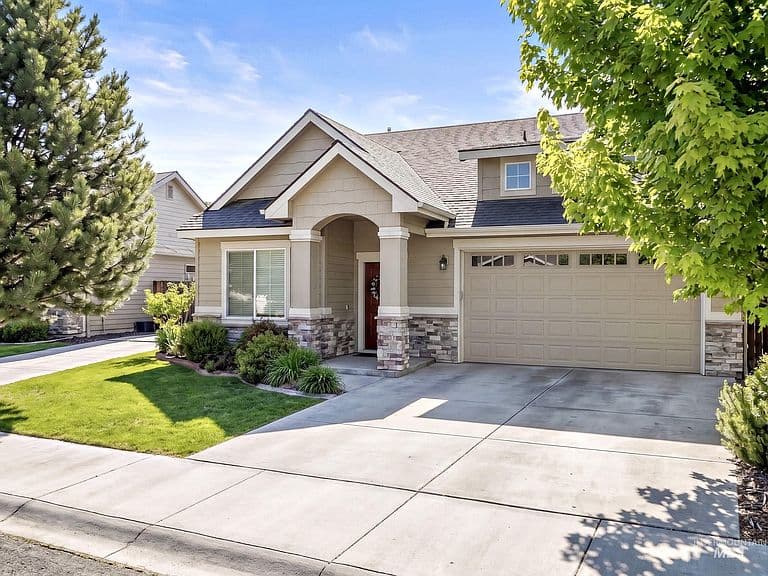 6446 N Mystic Cove Way photo 3