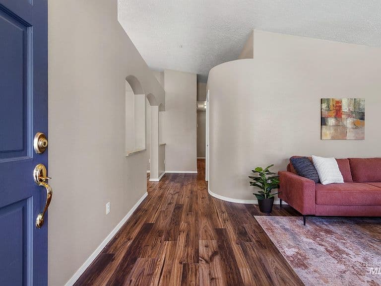 187 W Chrisfield Dr photo 3