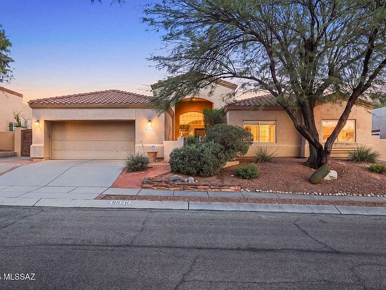 6570 N Shadow Run Dr photo 2