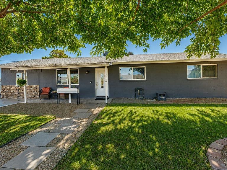 2116 Washington Street photo 2