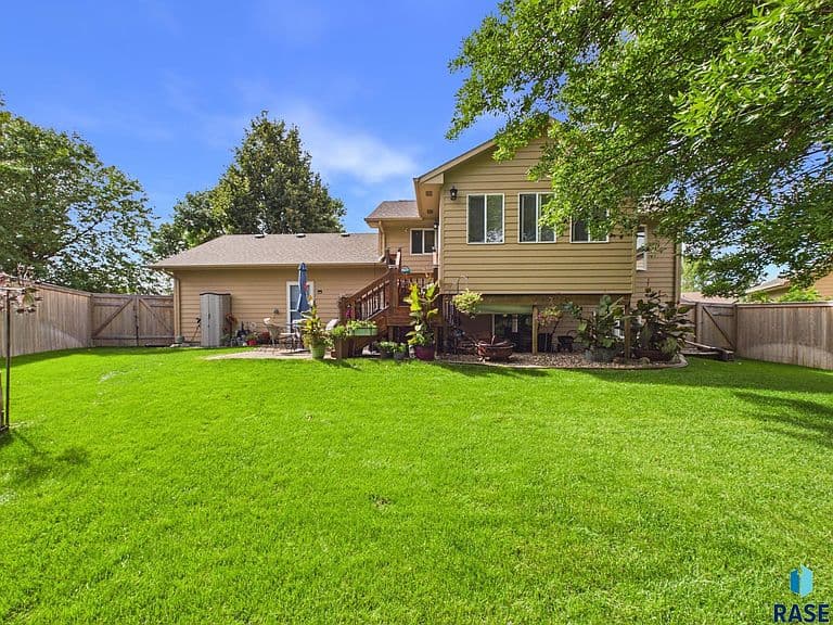 5936 S Lois Ln photo 3