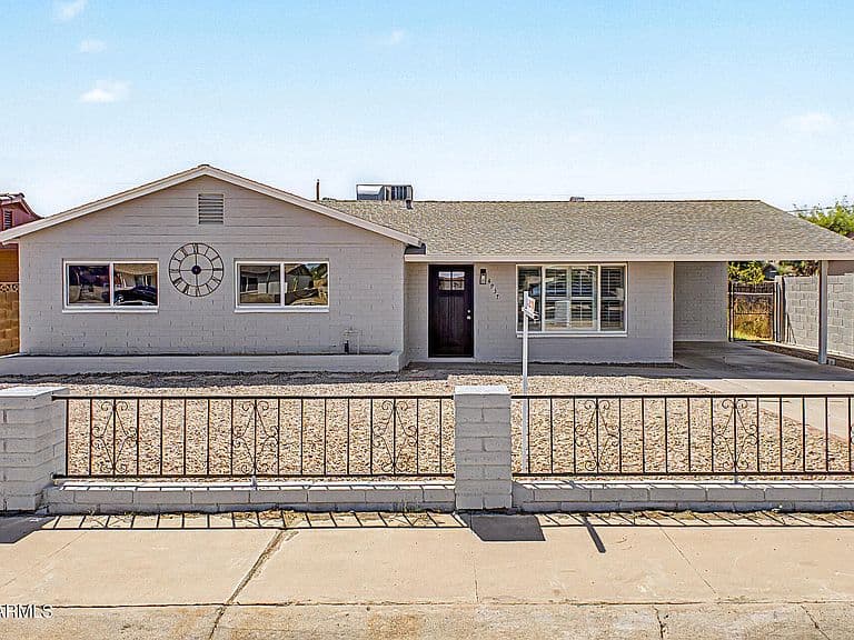 4937 W SIERRA VISTA Drive photo 2