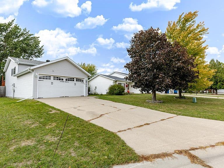 2909 29th Avenue Cir S photo 4