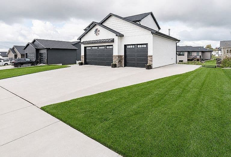 3912 Silver Blvd photo 4