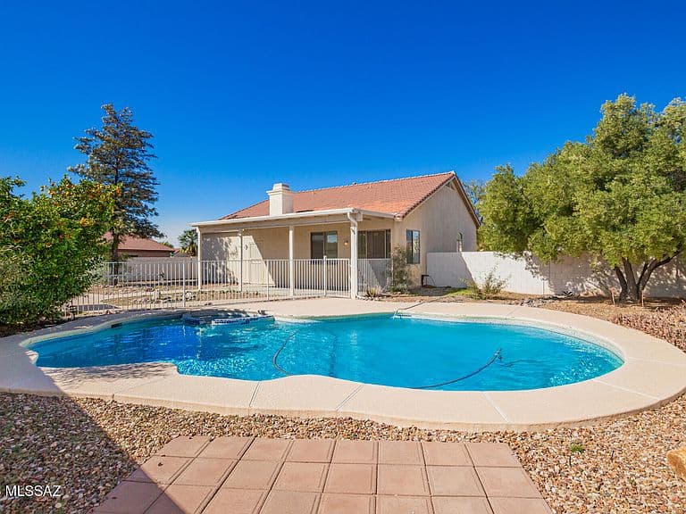 9086 E La Palma Dr photo 1