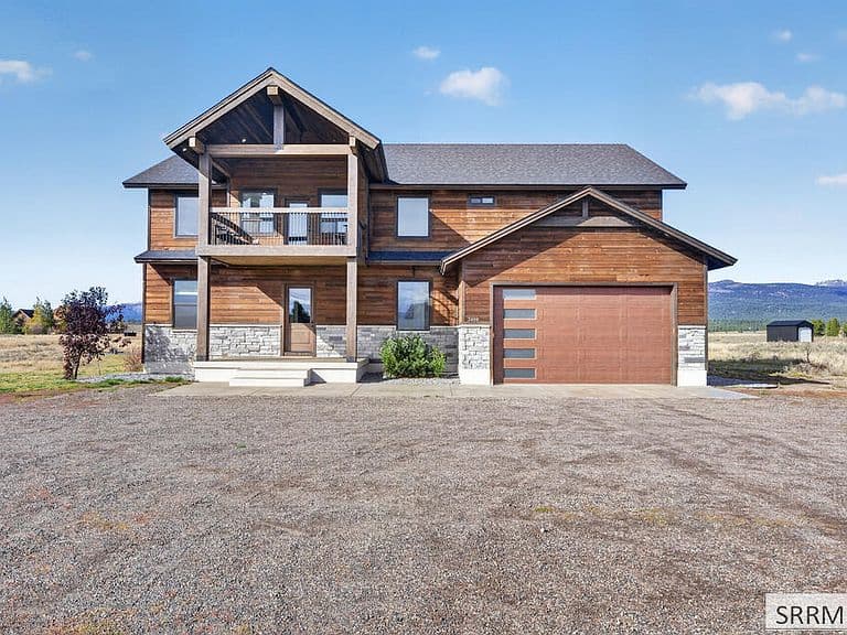3499 Century Dr N photo 1