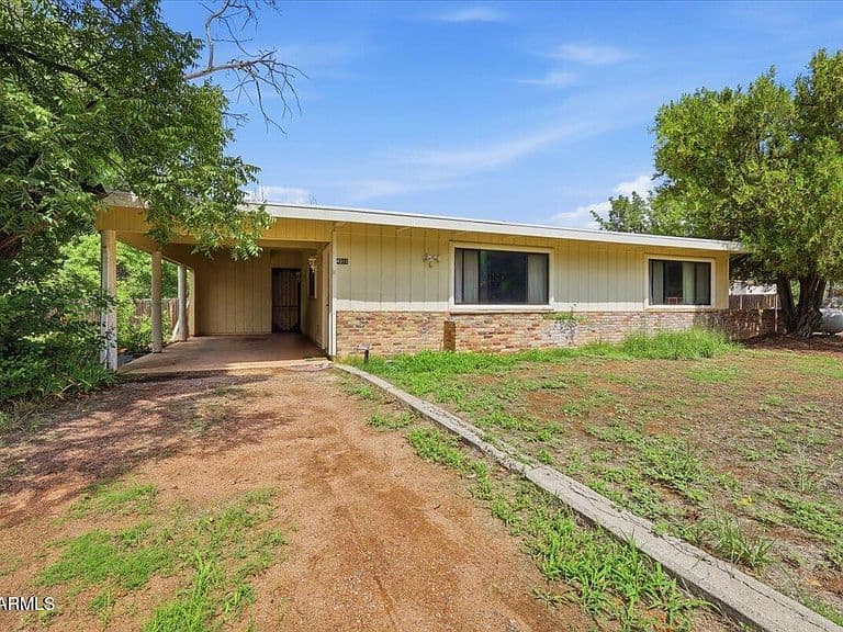 4010 E MEADOW Lane photo 4