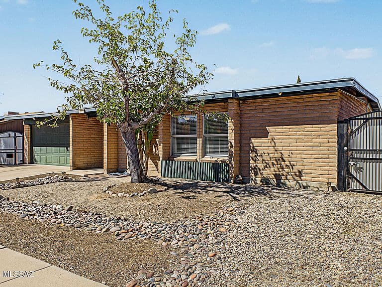 3380 W Blacksill Dr photo 5