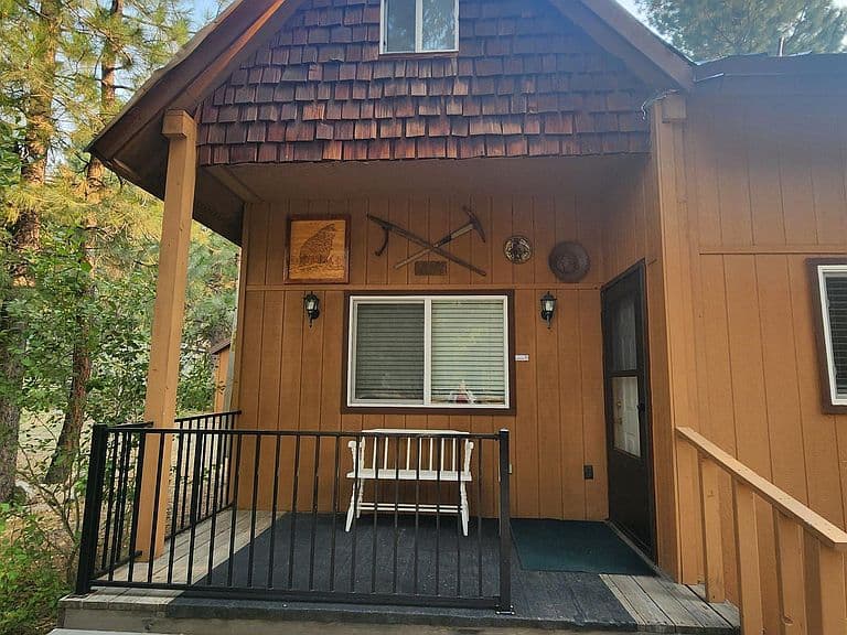 1061 N Hidden Pine Rd photo 4