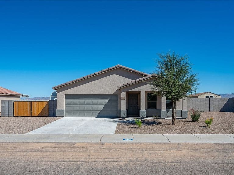 3589 E Koval Drive photo 2