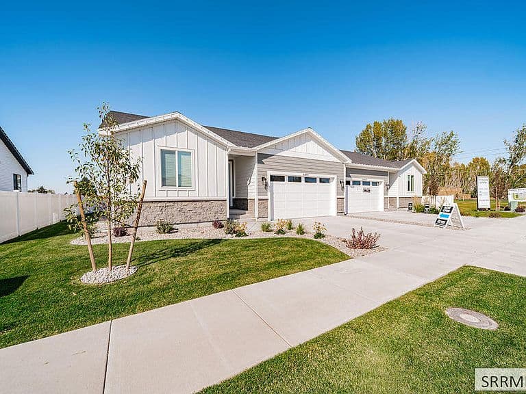 6455 Ender Ln photo 2