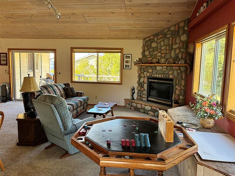 104 Cotter Ct photo 5