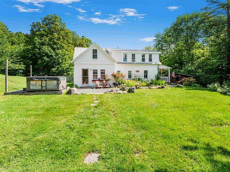 1326 Curtis Hollow Road photo 2