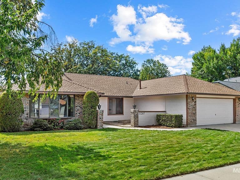 11207 W Bridgetower Dr photo 4