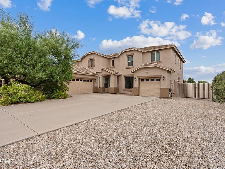 249 E PASO FINO Way photo 2