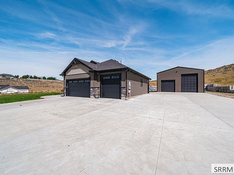 7091 S Green River Cir photo 3