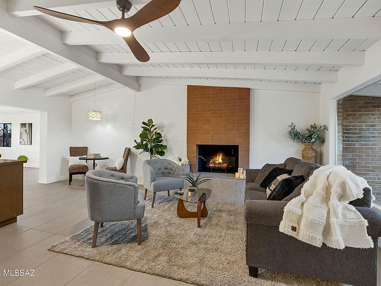 7329 N Yucca Via photo 1