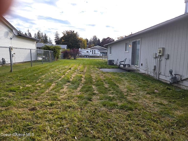 302 W 12th Ave photo 4